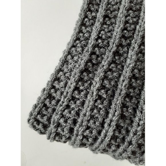 Silver gray acrylic shawl knitted - Picture 4 of 9